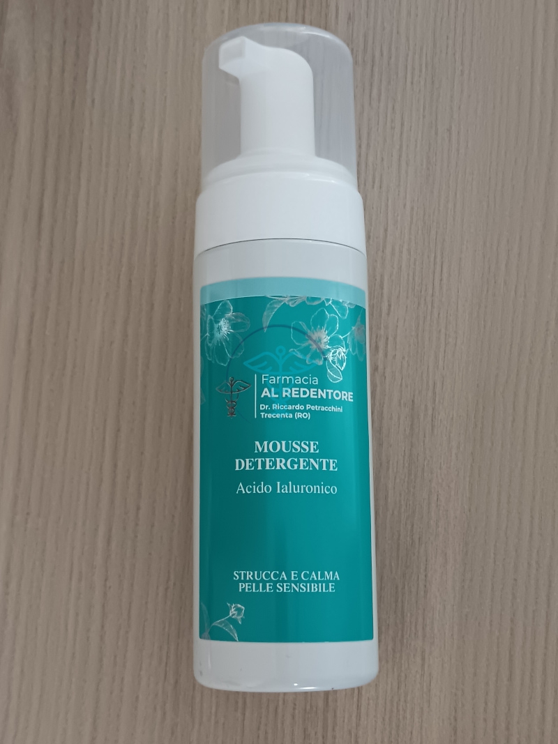 Unifarco Lfp Mousse Detergente 150ml con Acido Ialuronico-strucca e calma pelle